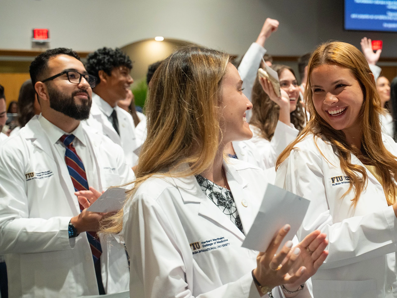 FIU M.D. students at their white coat ceremony