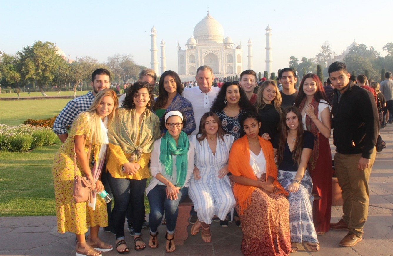 FIU students in front of the Taj Mahal