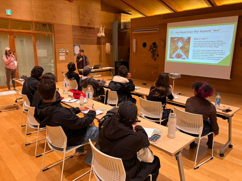 FIU Honors students attending a lecture about Ainu culture.